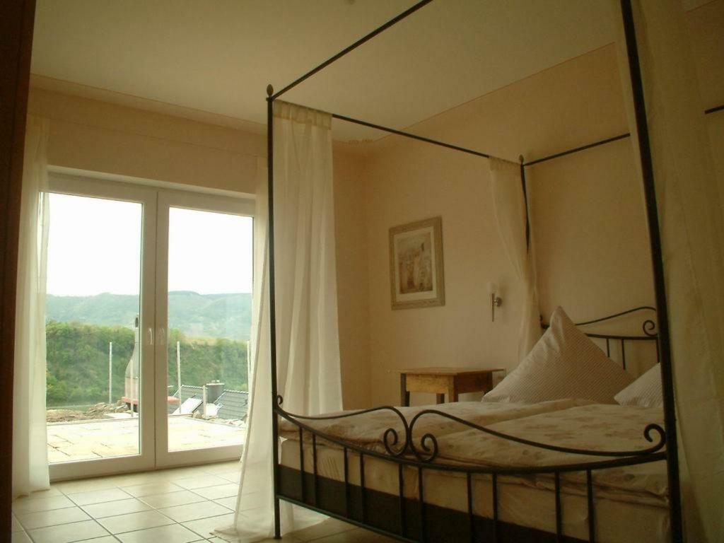 Апартаменты Weingut Amlinger&Sohn Neef Экстерьер фото